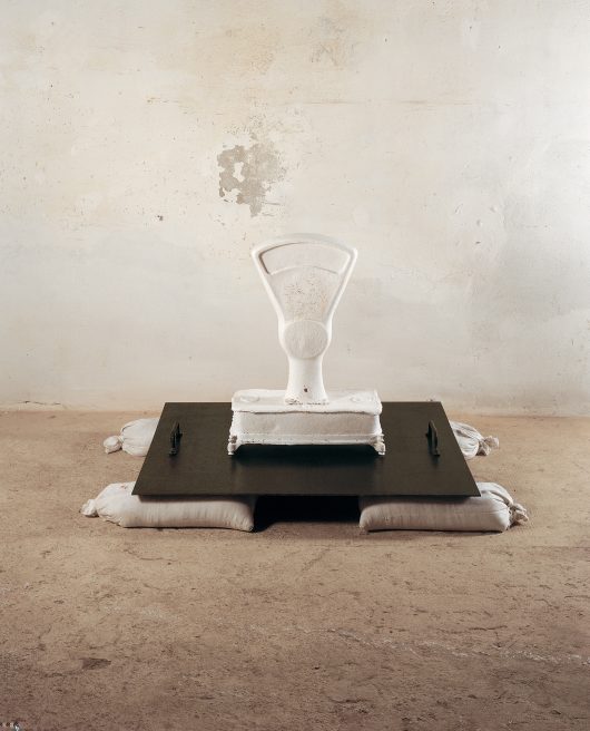 Bilancia. Hand-made paper, iron, white cotton, sand. 90x120x120 cm