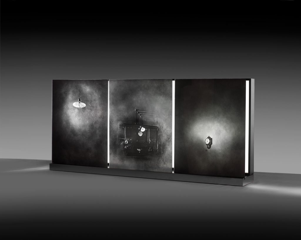 La stanza. Emulsion on glass, light, lacquered wood. 52 x 120 x 17 cm