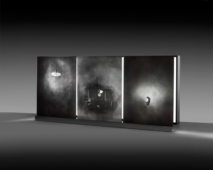 La stanza. Emulsion on glass, light, lacquered wood. 52 x 120 x 17 cm