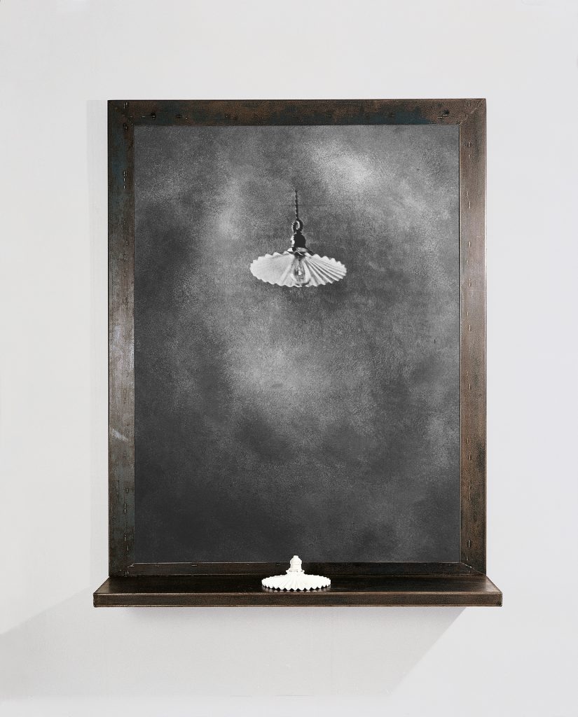 Untitled (lamp)(1998-1999). Iron, macrodevelopment of photographic image, hand-made paper.  175 x 125 x 30 cm