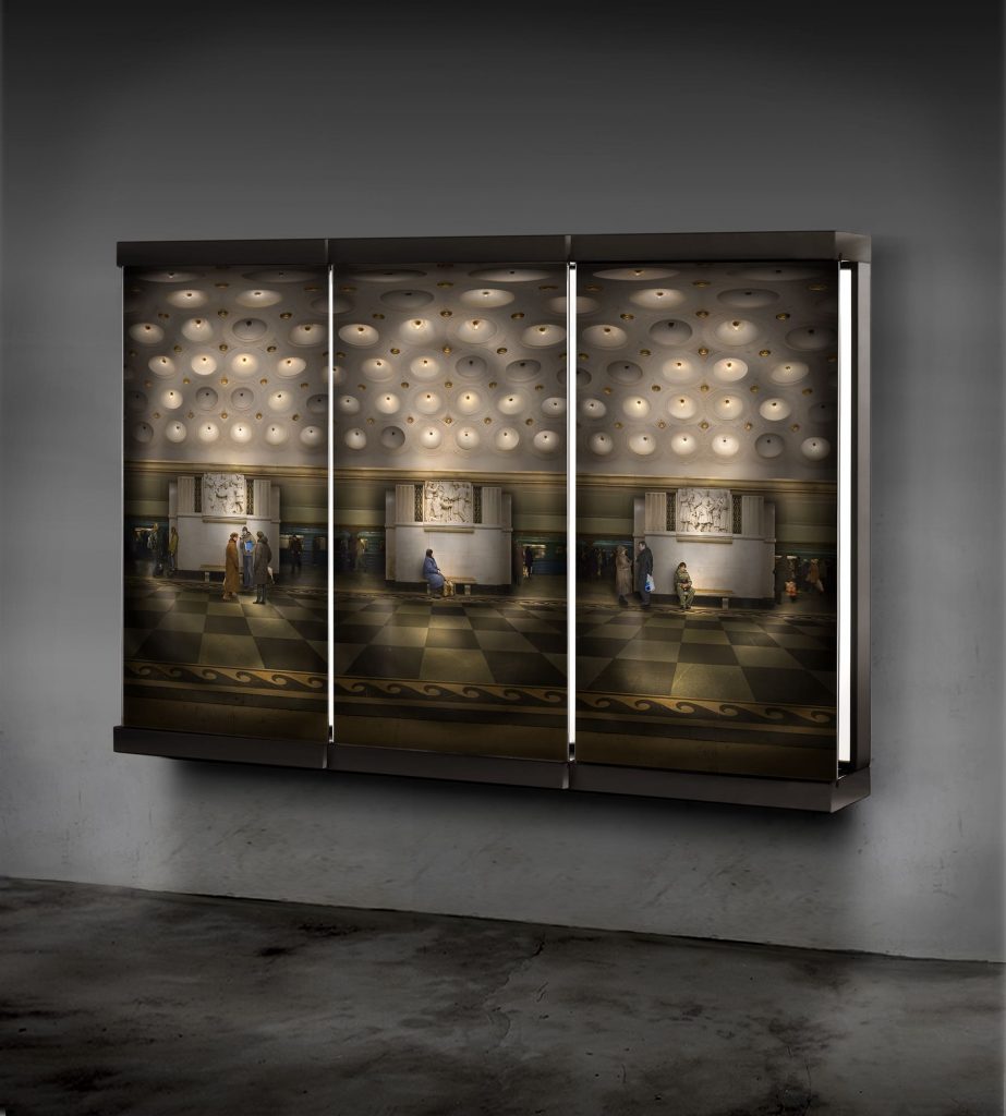 Elektrozavodskaya II (side view)(2007-2009). Image on glass, lacquered wood, metal, light. 56,5 x 227 x 20 cm