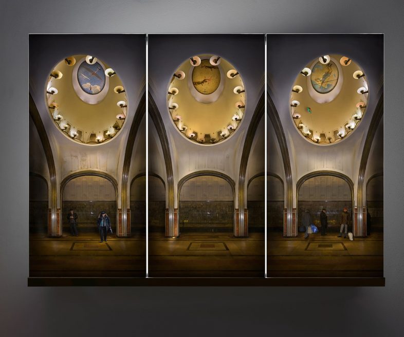 Maiakovskaja (2007-2009). Image on glass, light, lacquered wood, metal. 225 x 302 x 30,5 cm