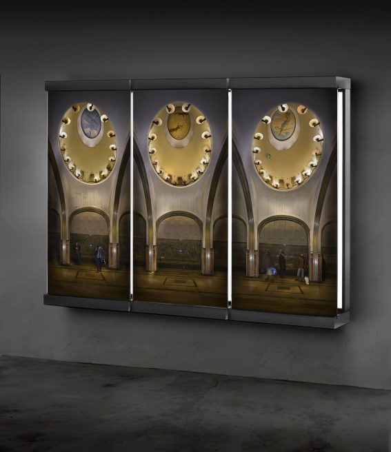 Maiakovskaja (side view)(2007-2009). Image on glass, light, lacquered wood, metal. 225 x 302 x 30,5 cm