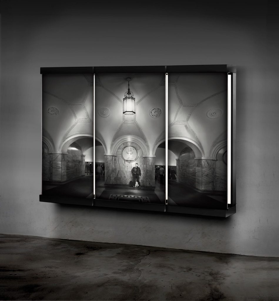 Park Kultura (side view)(2007-2010). Image on glass, lacquered wood, light. 157 x 193 x 28 cm