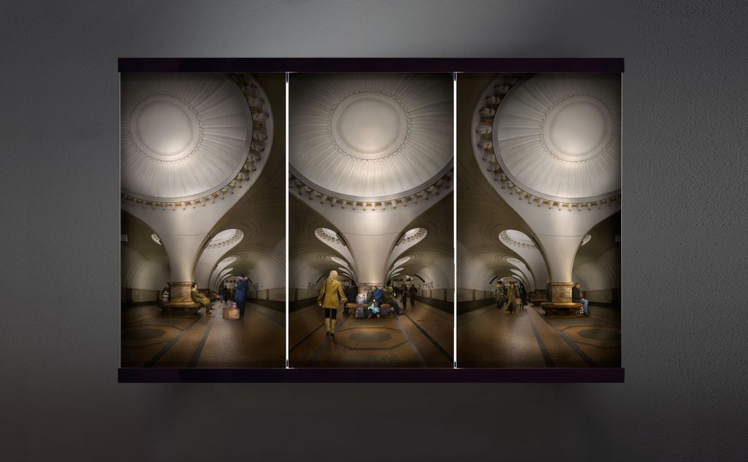 Sokol (2007-2010). Image on glass, lacquered wood, light. 159,5 x 242 x 28 cm